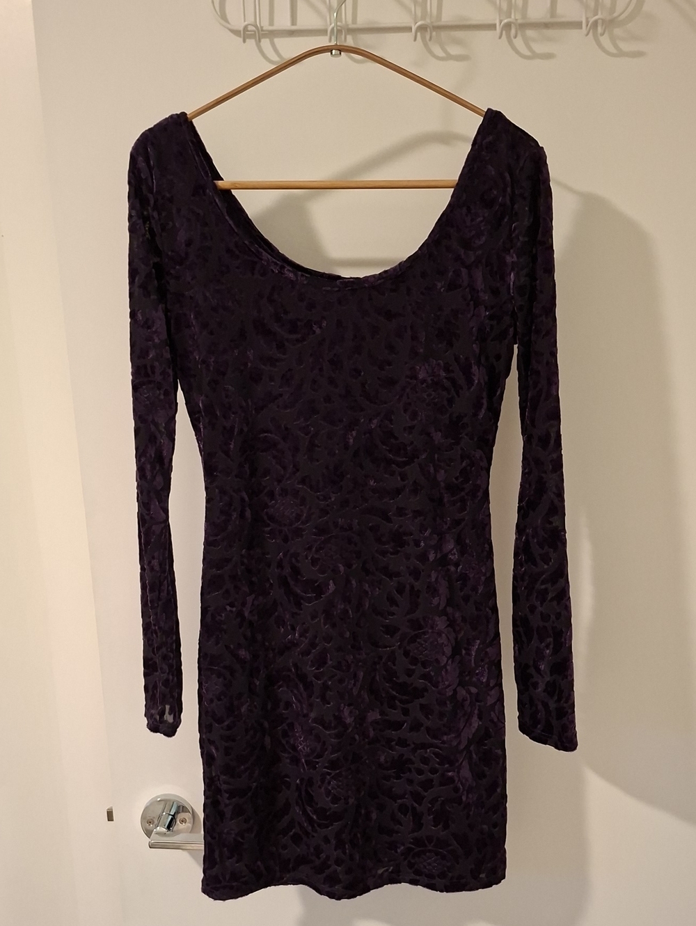 Xhiliration Deep Purple Velvet Burn-out Stretchy Scoop-neck Mini Dress (Size S)